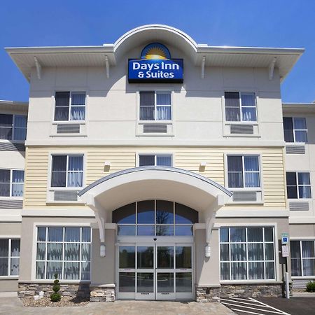 Days Inn & Suites By Wyndham Altoona Eksteriør billede
