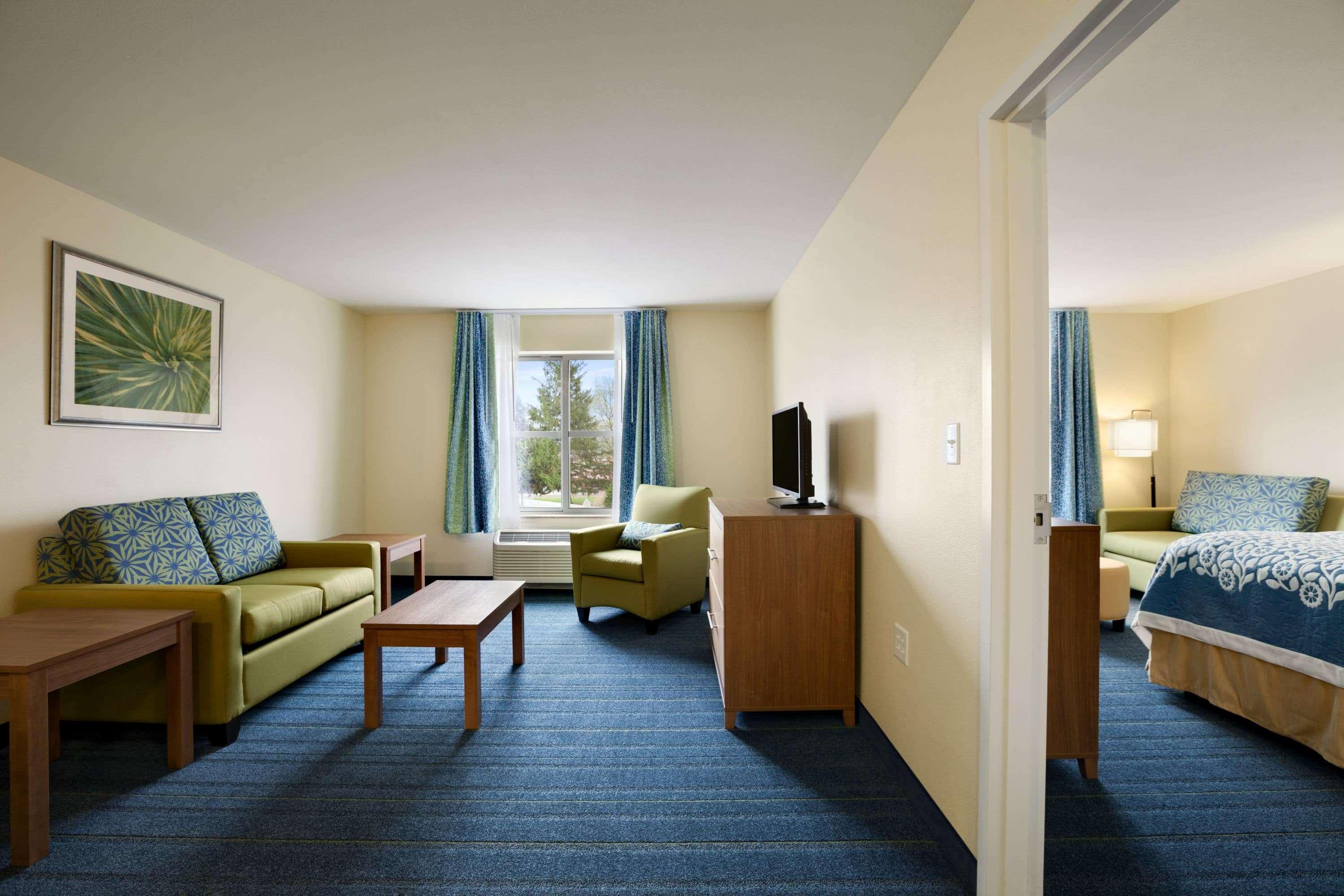 Days Inn & Suites By Wyndham Altoona Eksteriør billede